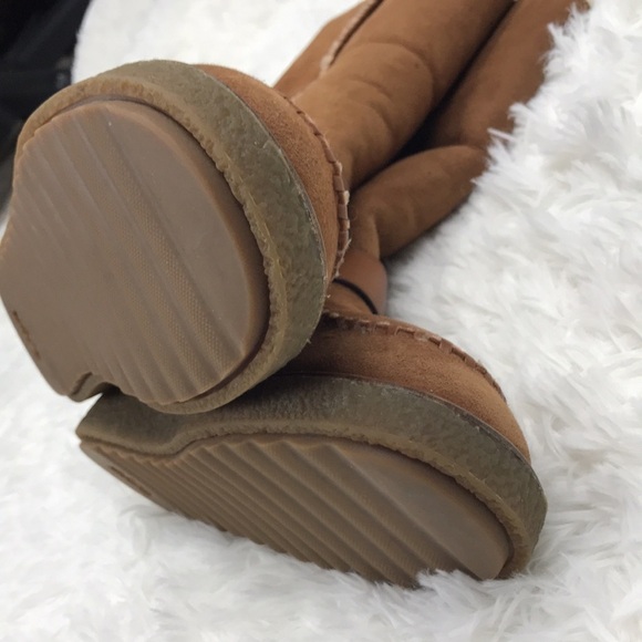 Coach Fold Down Sherling Boots - Picture 7 of 15